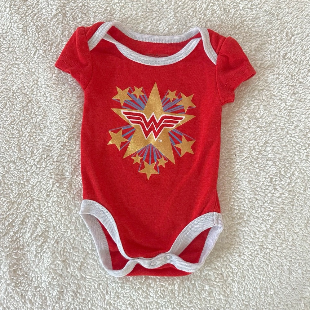 Wonder Woman Infant Set - Picture 3 of 11